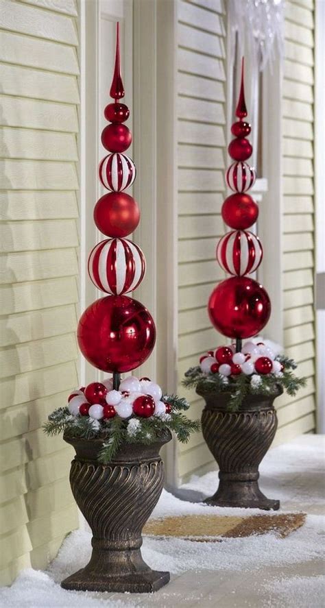 DIY Ideas for Cheap Outdoor Christmas Decorations